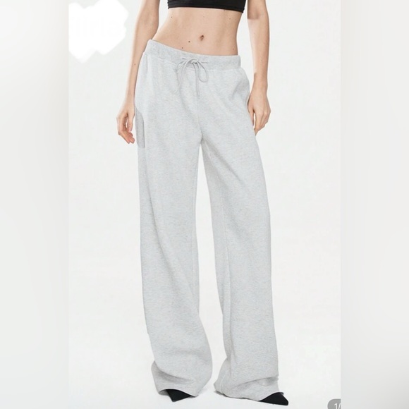 SHEIN Pants - Sz L(8-10) Shein Gray Wide-Leg Sweatpants with pockets and drawstring fleece